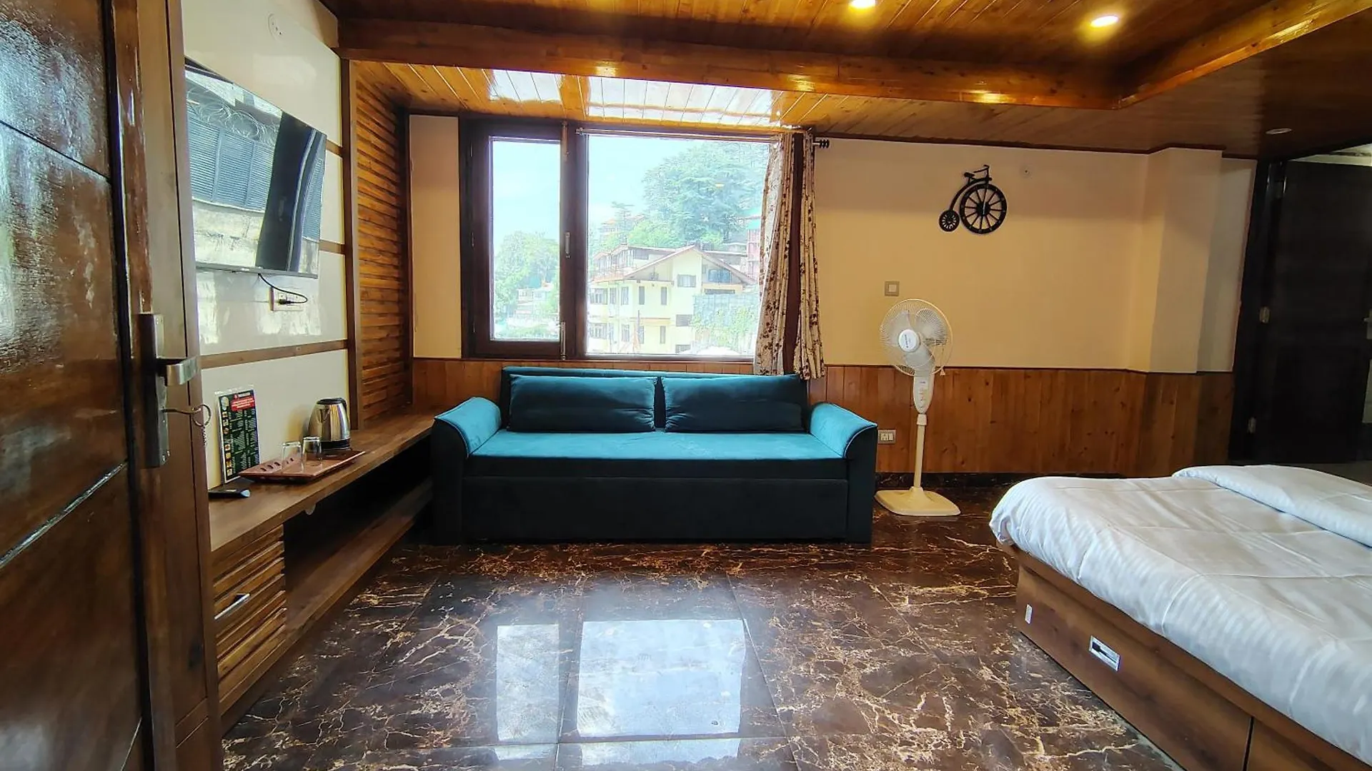 Hotel Gujral Shimla 0*,  India
